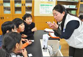 お父さんの職場を見学